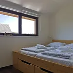 Apartamento černý Vlk, Borová Lada